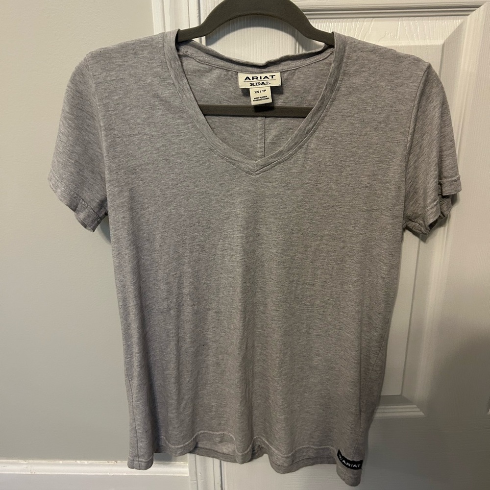 Ariat V-neck Tshirt!